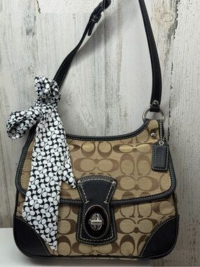 Vintage Coach Signature Turn Lock Closure Crossbody Bag